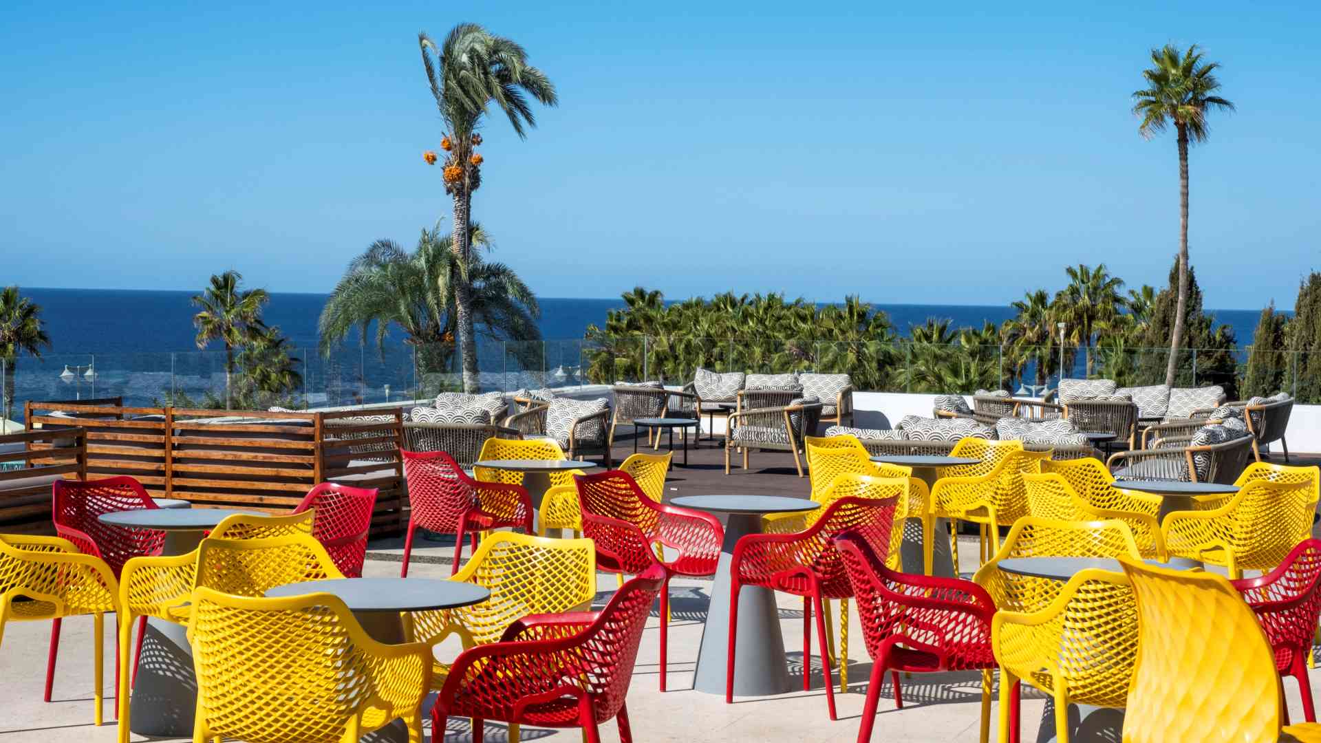 Leonardo Laura Beach and Splash Resort - Oceans Lounge Bar