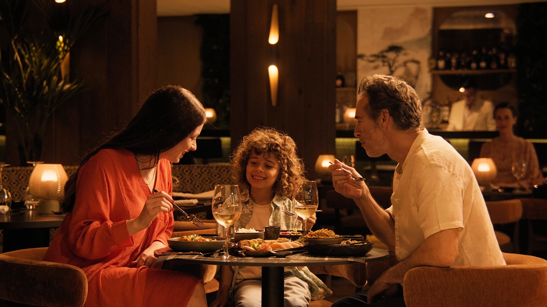 NALU Latchi Leonardo Limited Edition - Family Dining Made Easy