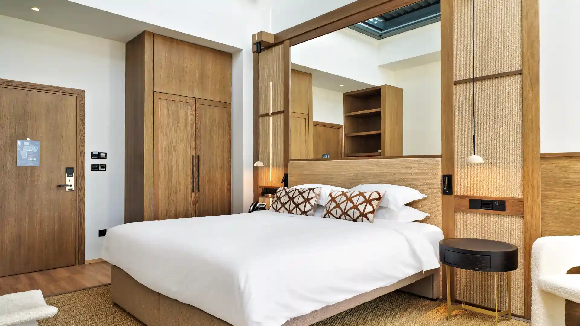 Skylight Suite with Outdoor Hot Tub