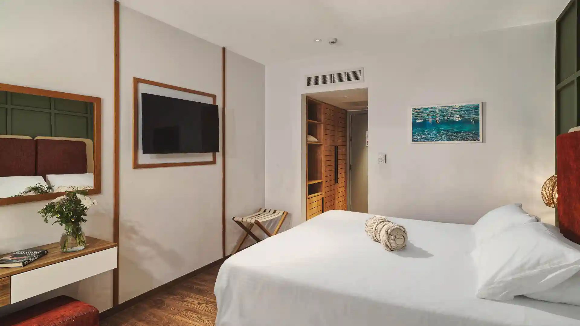 Deluxe Room Sea View with Executive Lounge Access