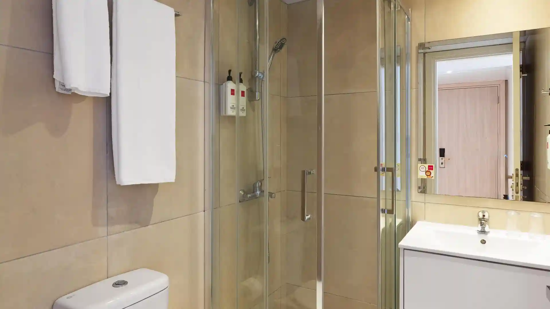 Executive Swim Up Suite