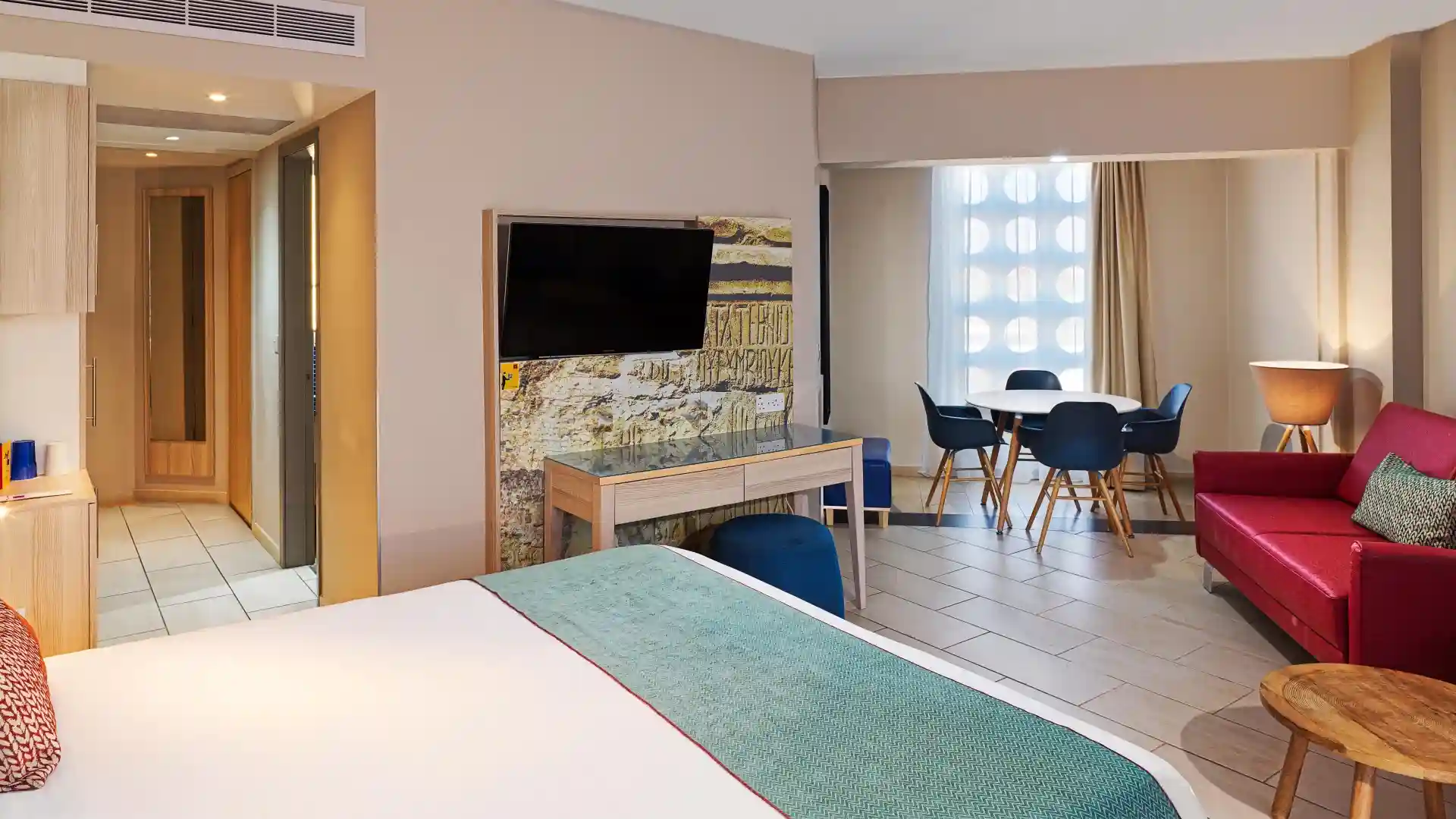 Junior Suite Inland View