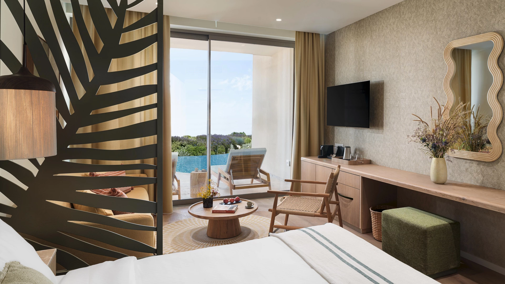 Swim-Up Junior Suite Garden View